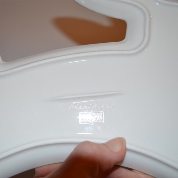 Meri Meri Holiday Easter Dish Shape of Bunny White Pink Crossing lines Pattern - Picture 4 of 5